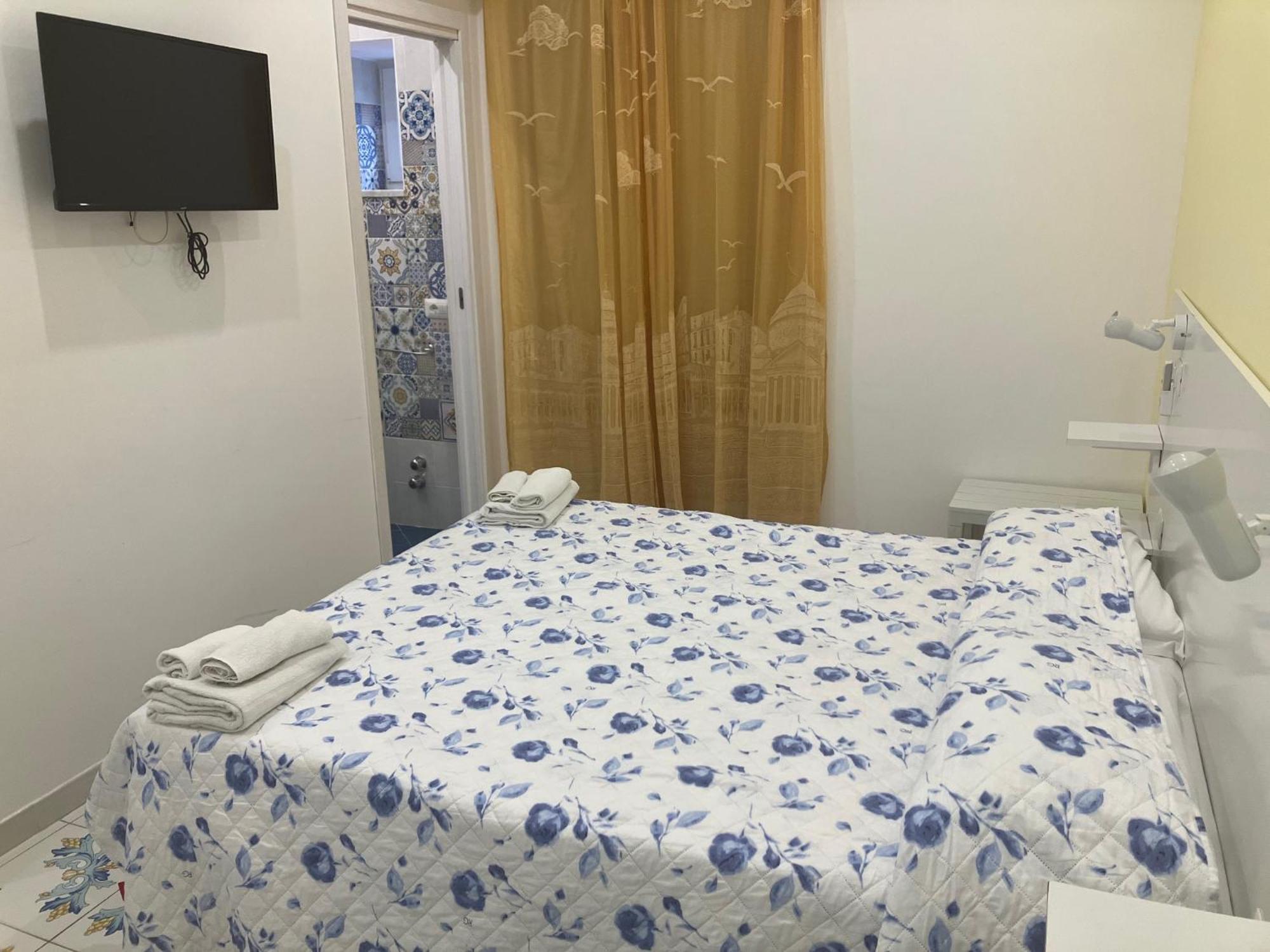 Albergo Oasi Napoli Bagian luar foto