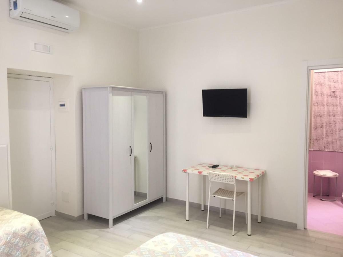 Albergo Oasi Napoli Bagian luar foto