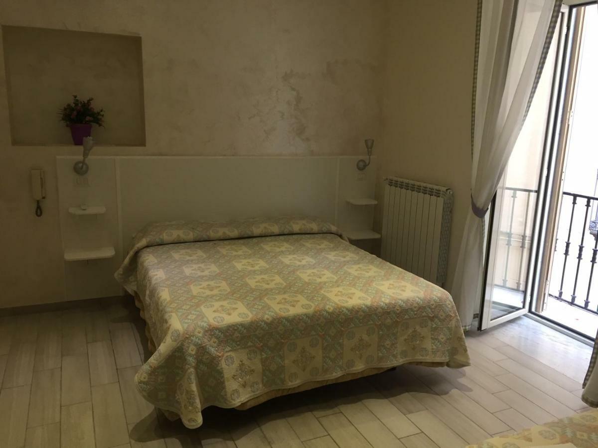 Albergo Oasi Napoli Bagian luar foto